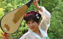 仙踪林入口欢迎你老狼